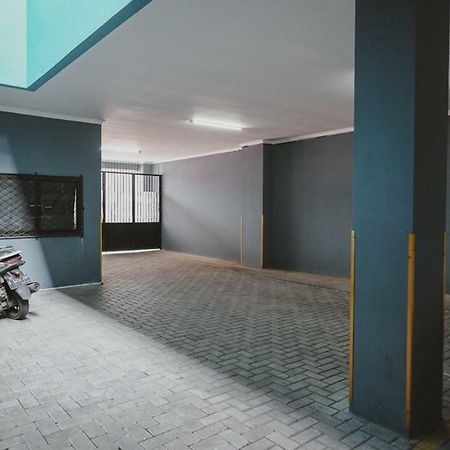 Hotel RedDoorz near RSUD Koja Dżakarta Zewnętrze zdjęcie