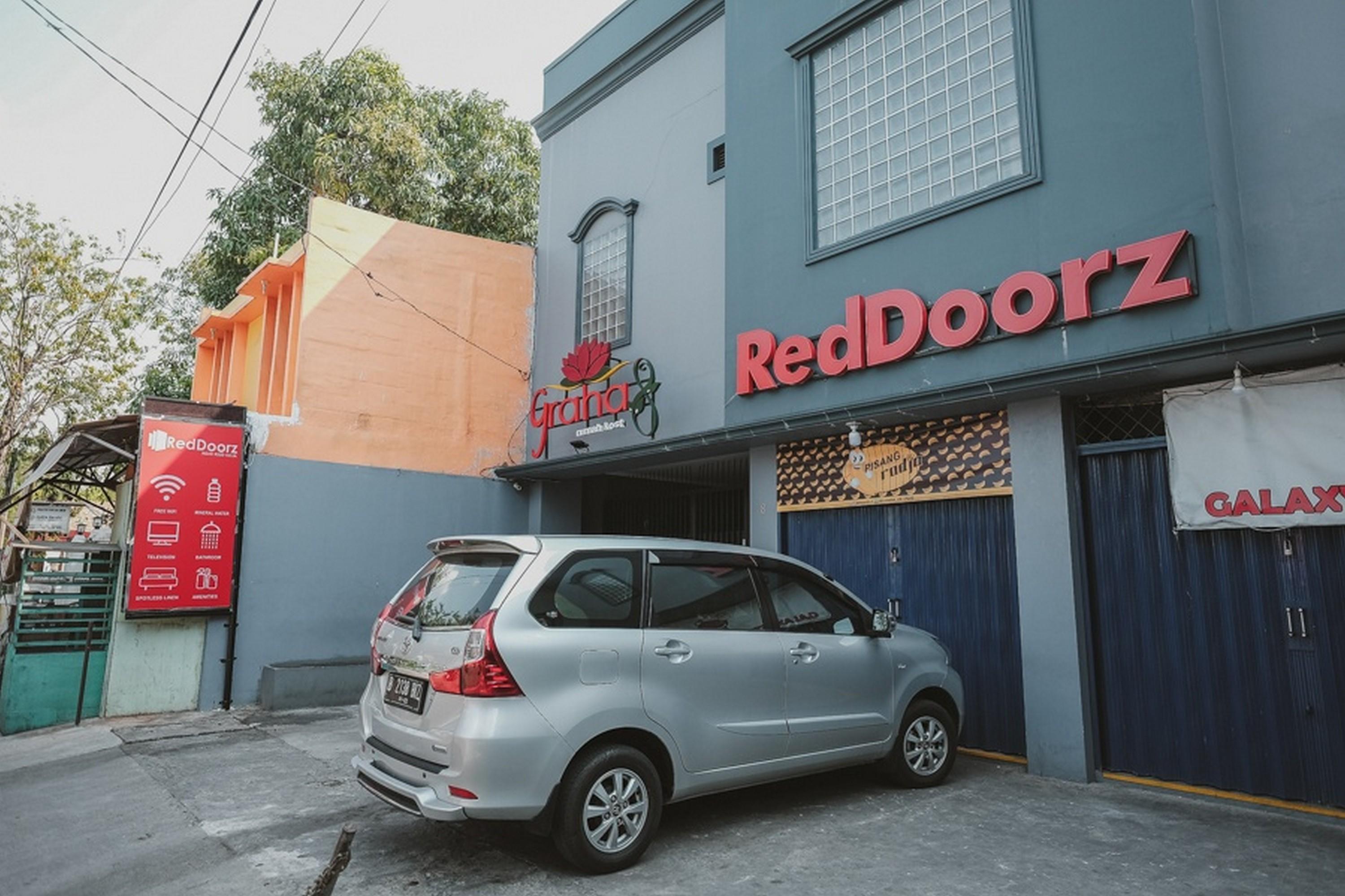 Hotel RedDoorz near RSUD Koja Dżakarta Zewnętrze zdjęcie